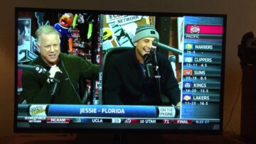 The Boomer and Carton Show (1/5/15) Craig defends being Blue Collar Guy despite his love for Limos